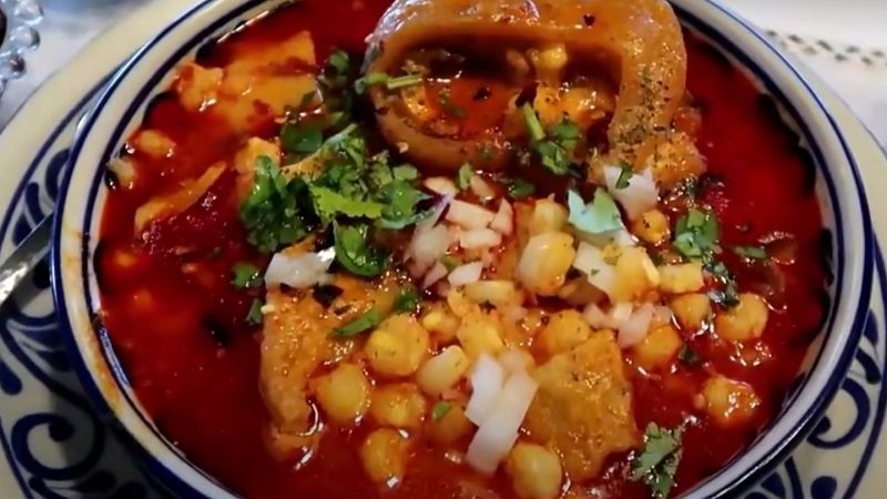 Receta de menudo rojo estilo mexicano